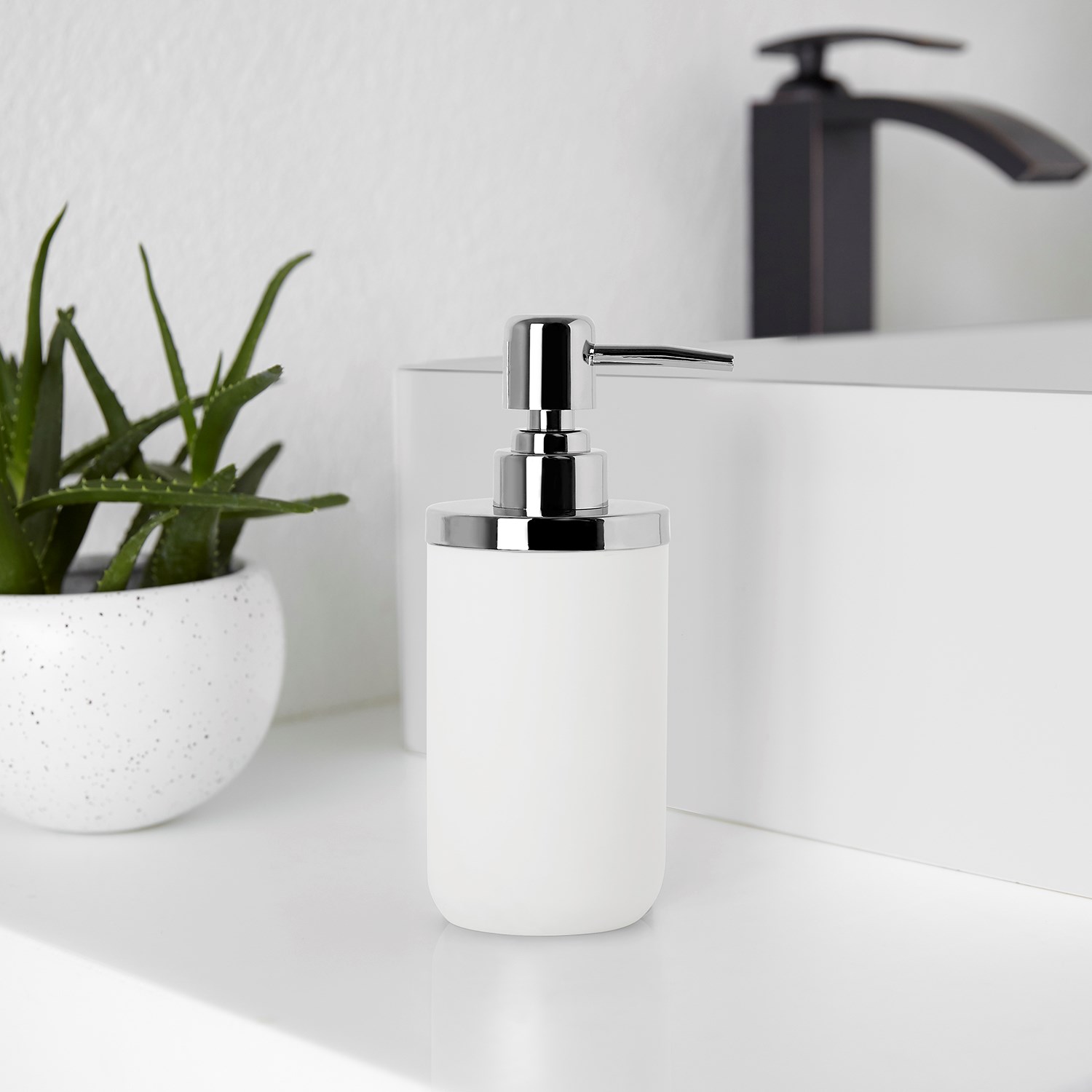 Dávkovač mýdla JUNIP bílý_2