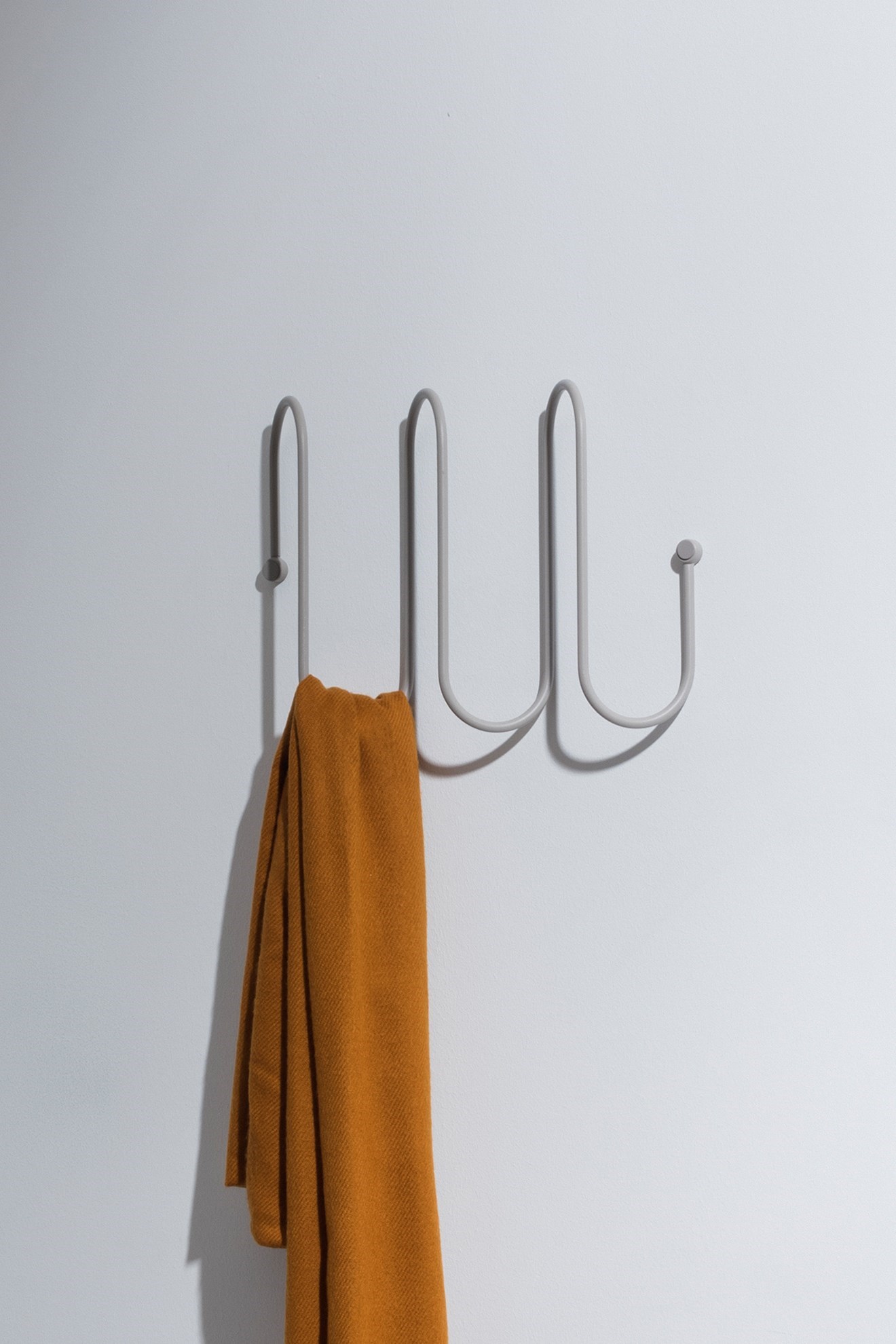 Obrázok z Vešiak CURL S púdrovo béžová