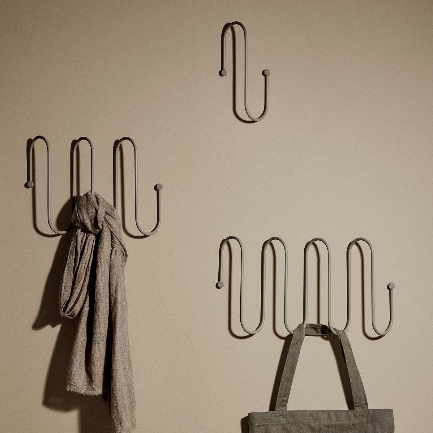 Obrázok z Vešiak CURL L púdrovo béžová