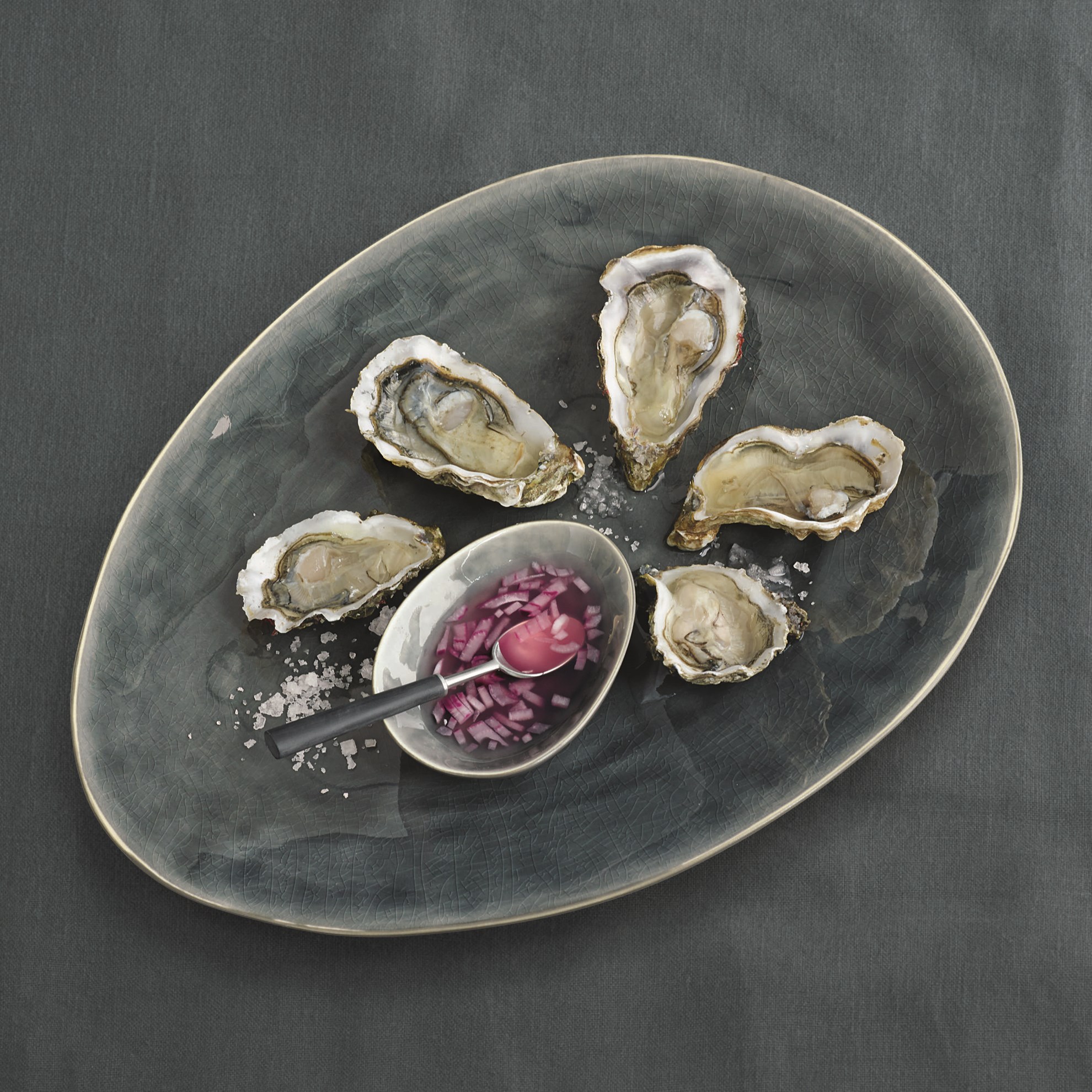 Talíř velký 34 cm šedý_1