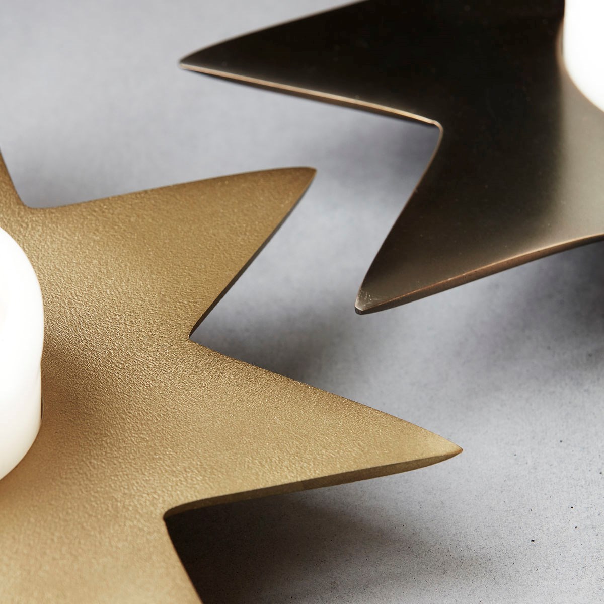 Kovový svícen STAR P.22 cm zlatý_2