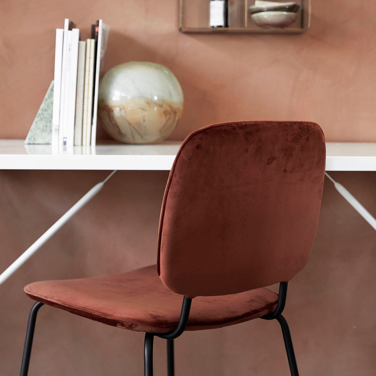 Židle COMMA skořicová_1