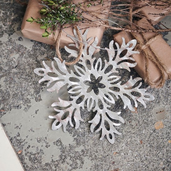 Dekorace plech. květina SNOW FLOWER stříbrná_3