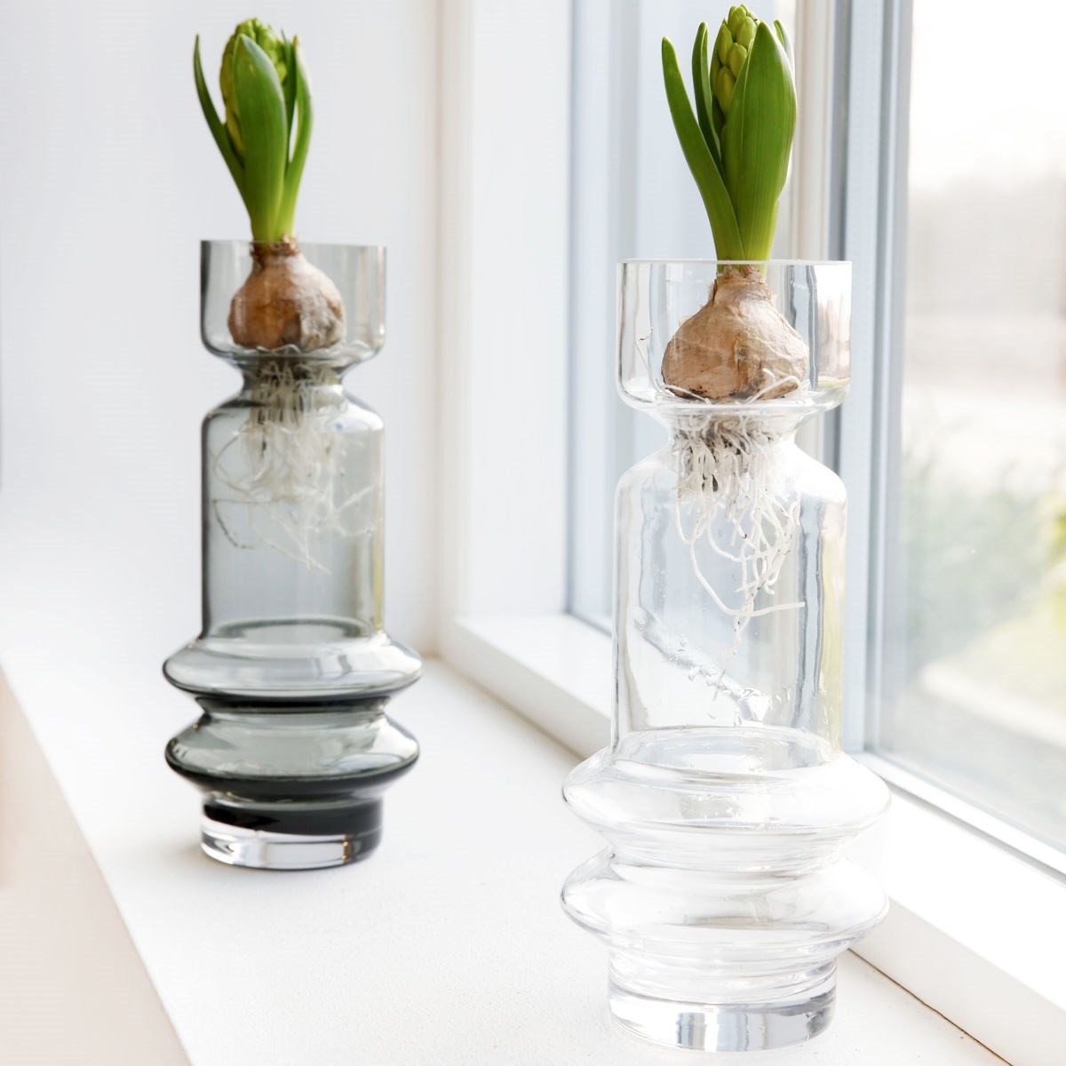 Skleněná váza SAPA kouřově šedá_1