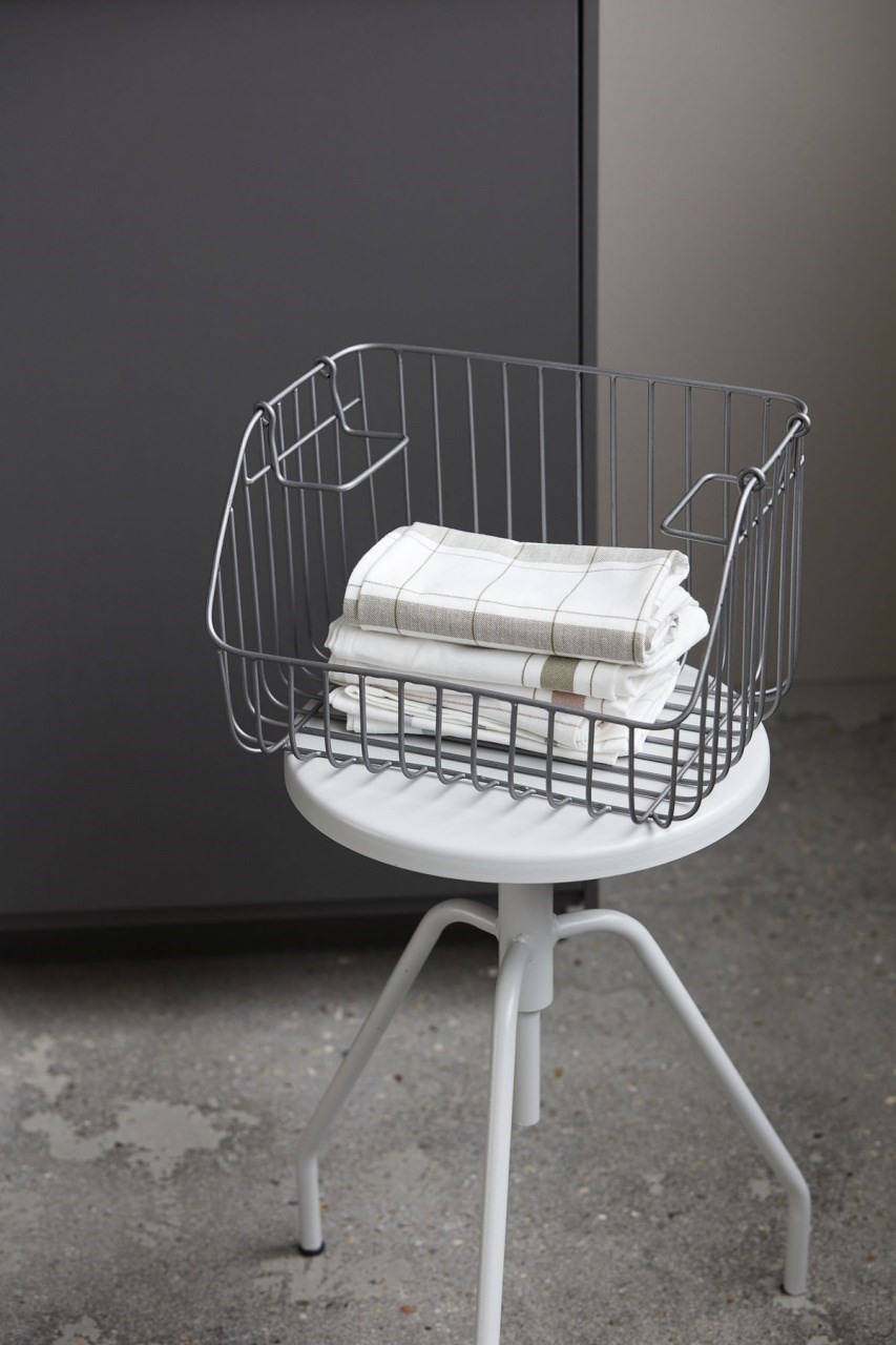 Obrázok z Drôtený kôš NAGPUR 32x24 cm sivý