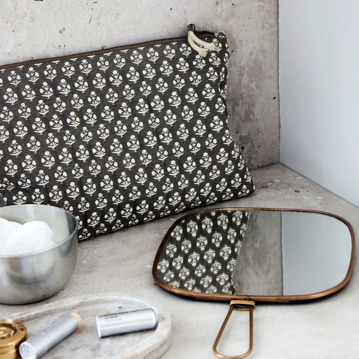 Pouzdro na make-up LUTEA 31x21 cm šedé_2