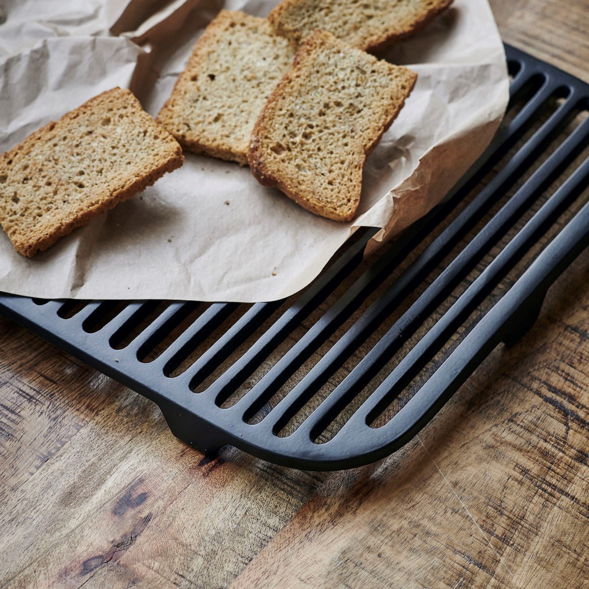 Kov. podložka pod hrnec LIV 42x30 cm černá_0