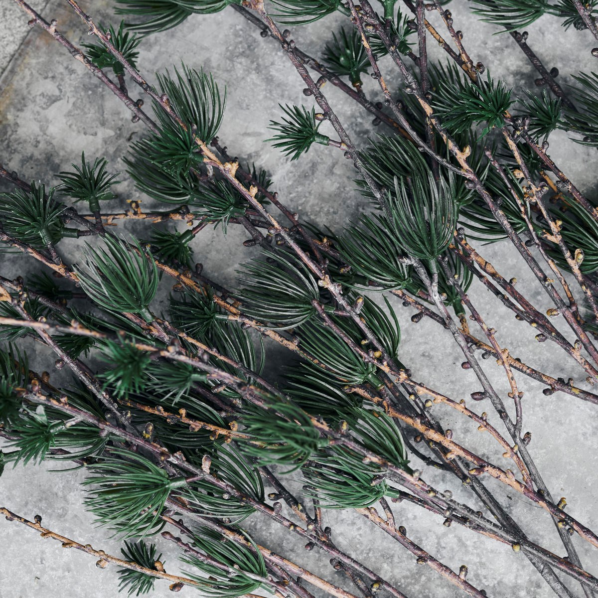 Dekorace větev modřínu LARCH 97 cm přírodní zelená_0