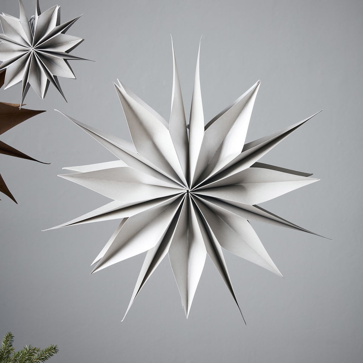 Obrázok z Papierová 12-cípa hviezda CAPELLA 20 cm perleťová