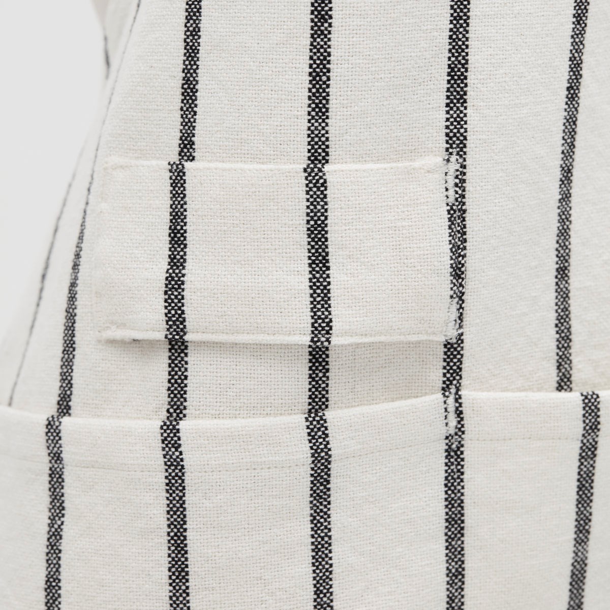 Zástěra DRY bílá s černými pruhy_2