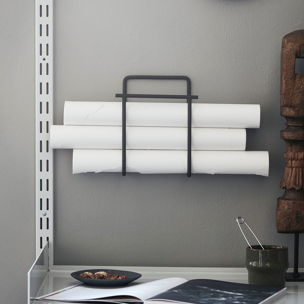 Držák /stojan na časopisy HOLD 22 cm černý_0