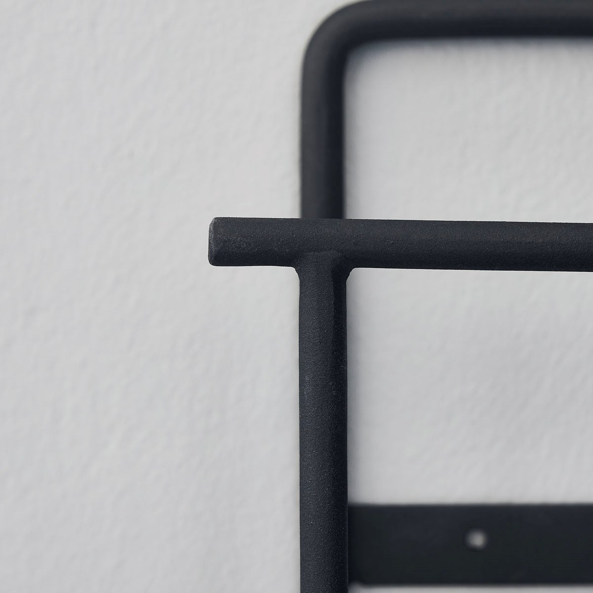 Držák /stojan na časopisy HOLD 22 cm černý_1