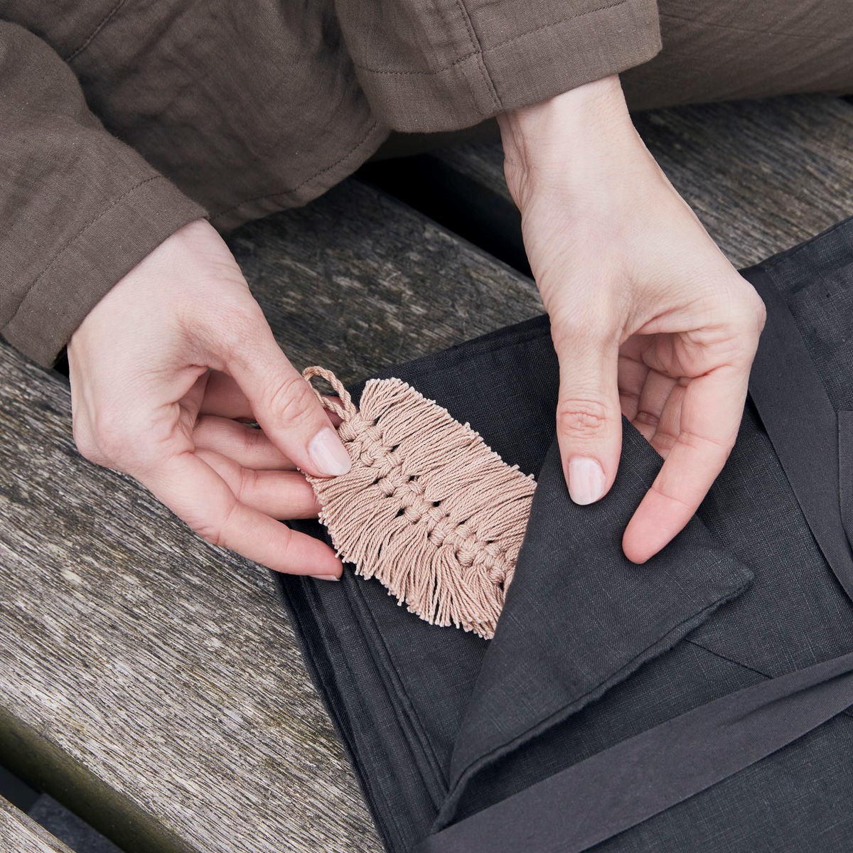 Listy macramé BARKASTE SET/2 ks 10cm přírodní_0