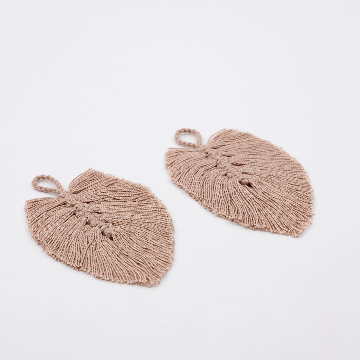 Listy macramé BARKASTE SET/2 ks 10cm přírodní_1