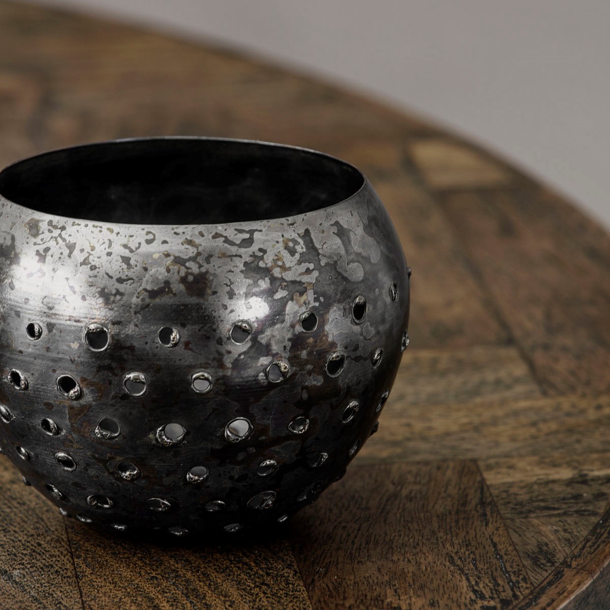 Kovový svícen REALITET černý antik_1