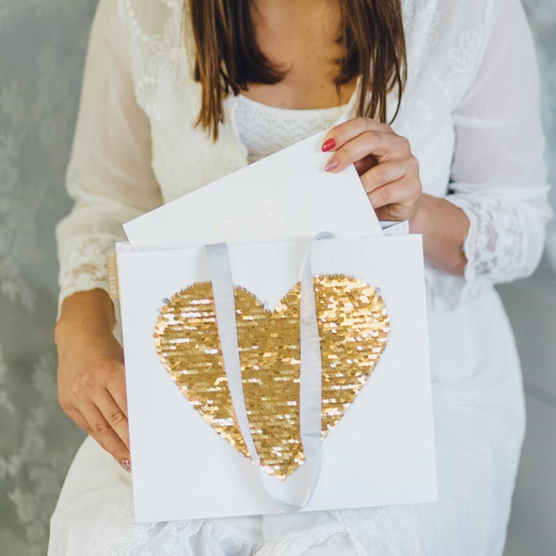 Kvalitní dárková taška 28x25x11 cm_1