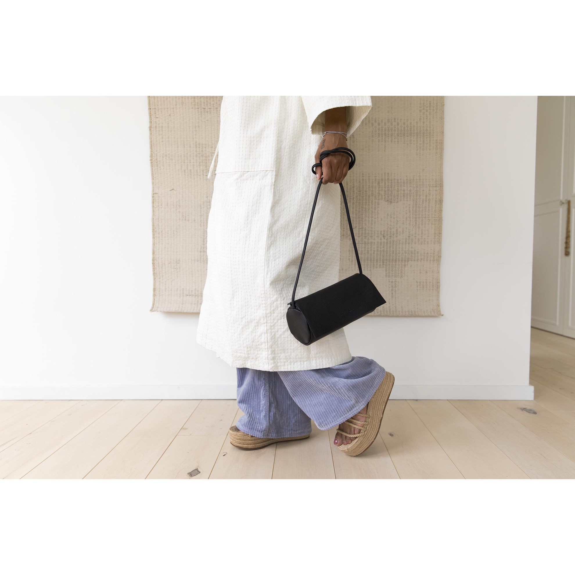 Kabelka JUGOYA full moon Monk & Anna černá_2