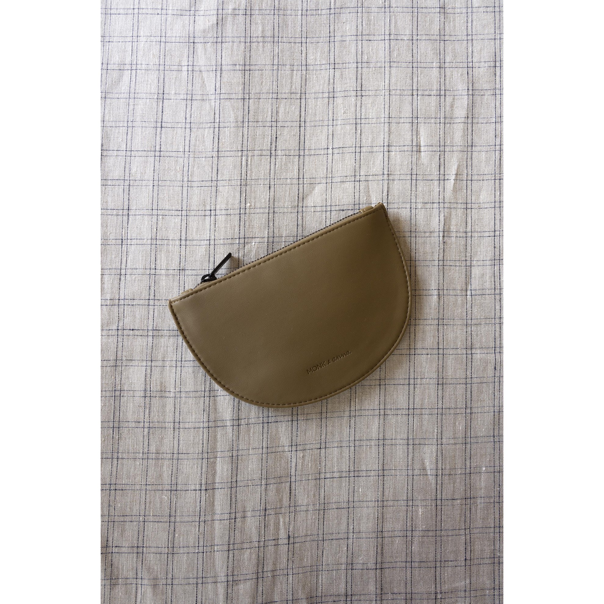 Peněženka / kosmetické pouzdro MONDO Monk & Anna olivová_0