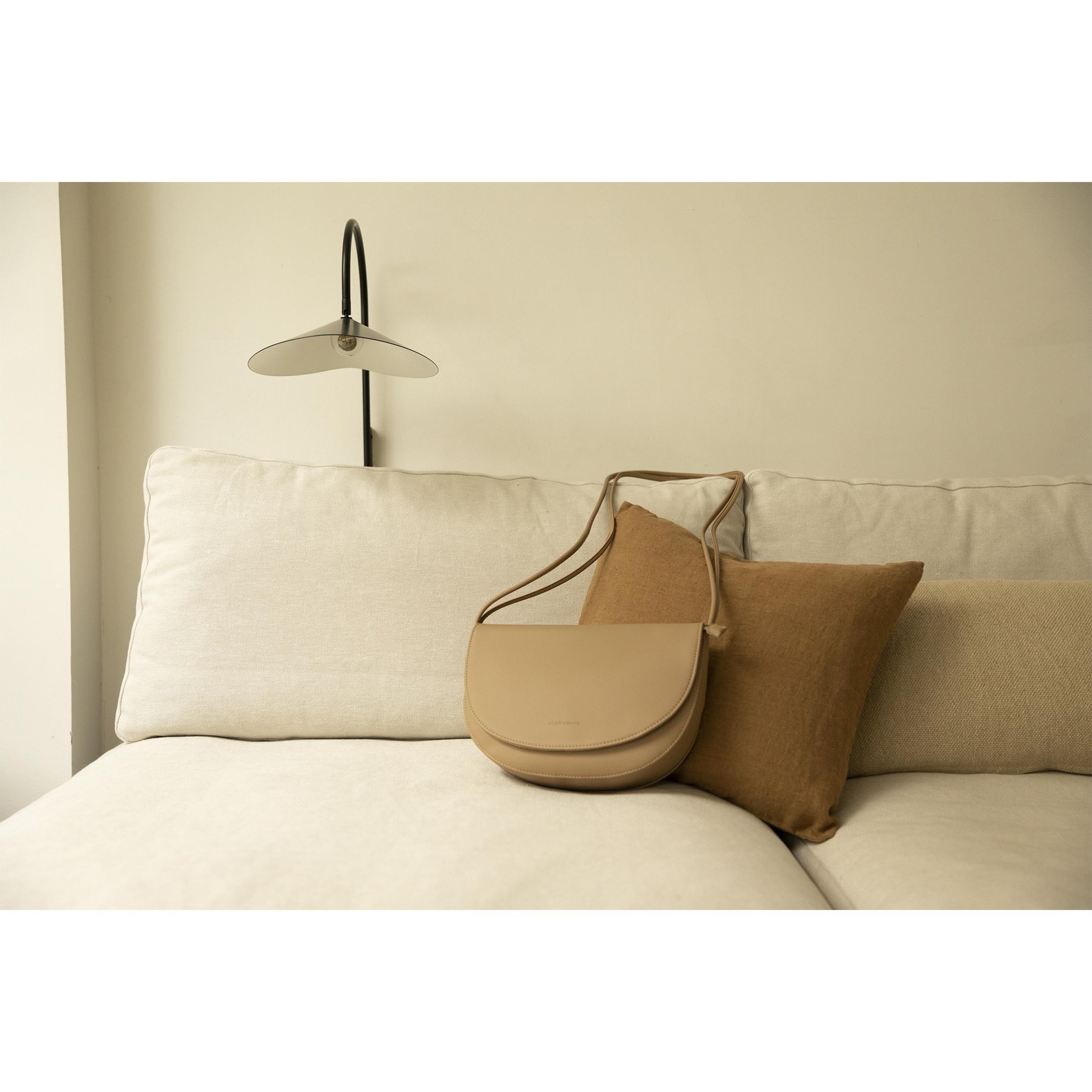 Kabelka přes rameno SOMA half moon Monk & Anna sv. hnědá_3