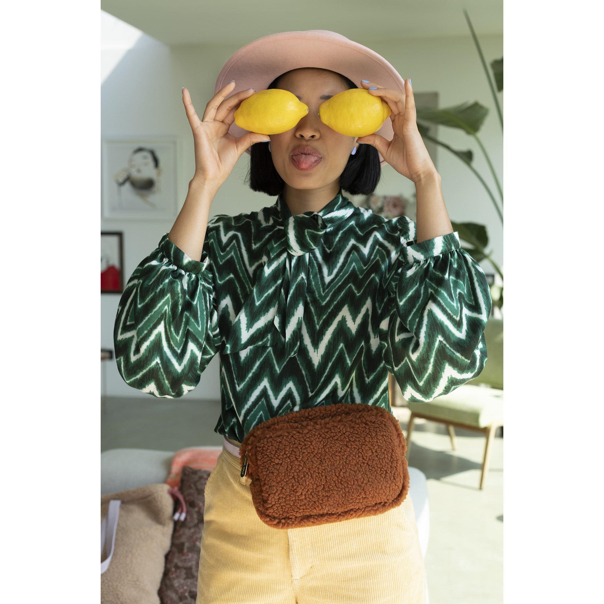 Ledvinka TEDDY Sticky Lemon hnědá / lila_0