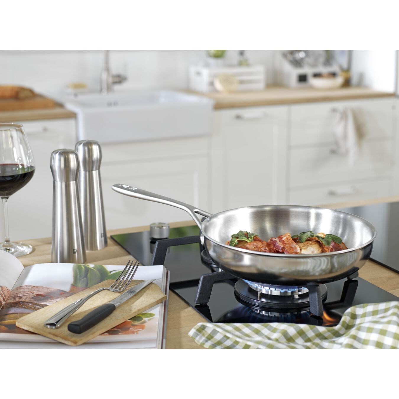 Obrázok z Mlynček na soľ 19 cm nerezový