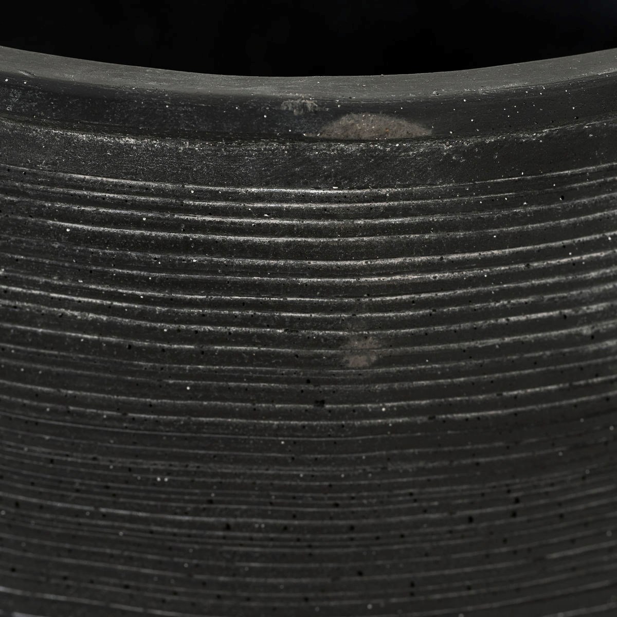 Květináč GROUND betonový 28 cm černý_0