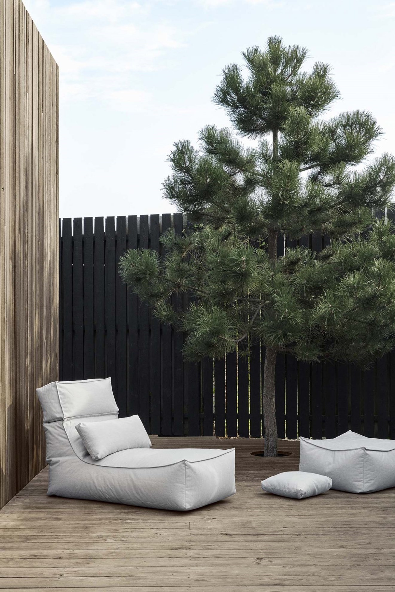Obrázok z Vonkajšie polohovacie lehátko Blomus STAY 120cm modrošedé