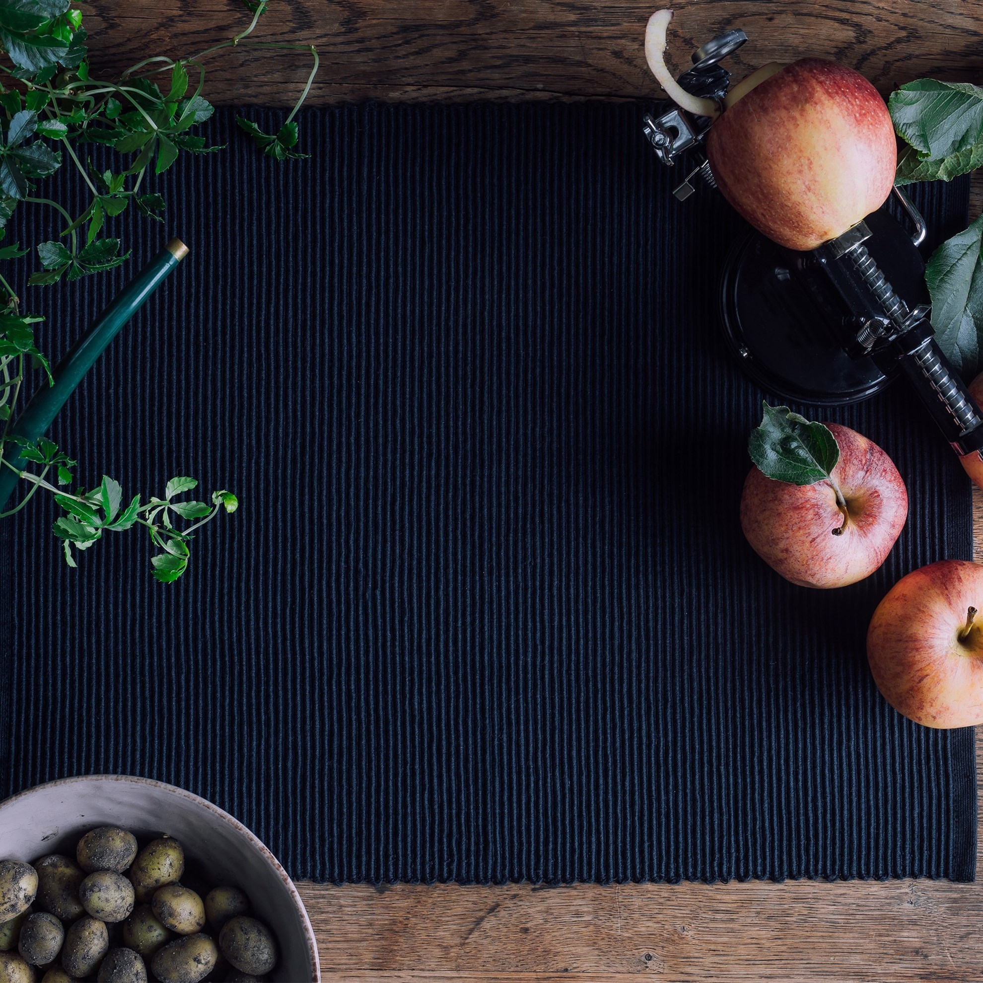 Prostírání 35x46 UNI - černá_0