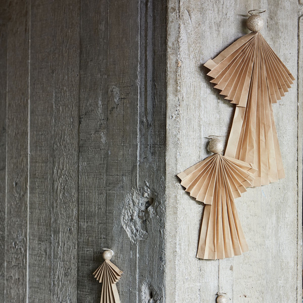 Vánoční ozdoba papírový anděl ANGELS 12 cm přírodní_2