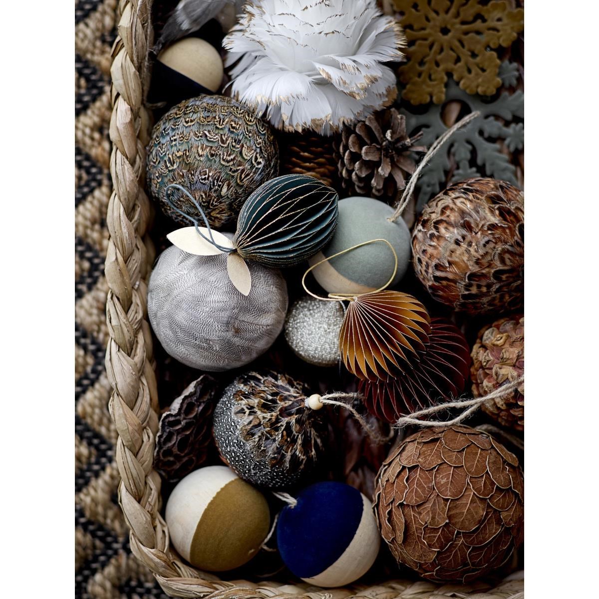 Ornament Zada, hnědé dubové listy_2