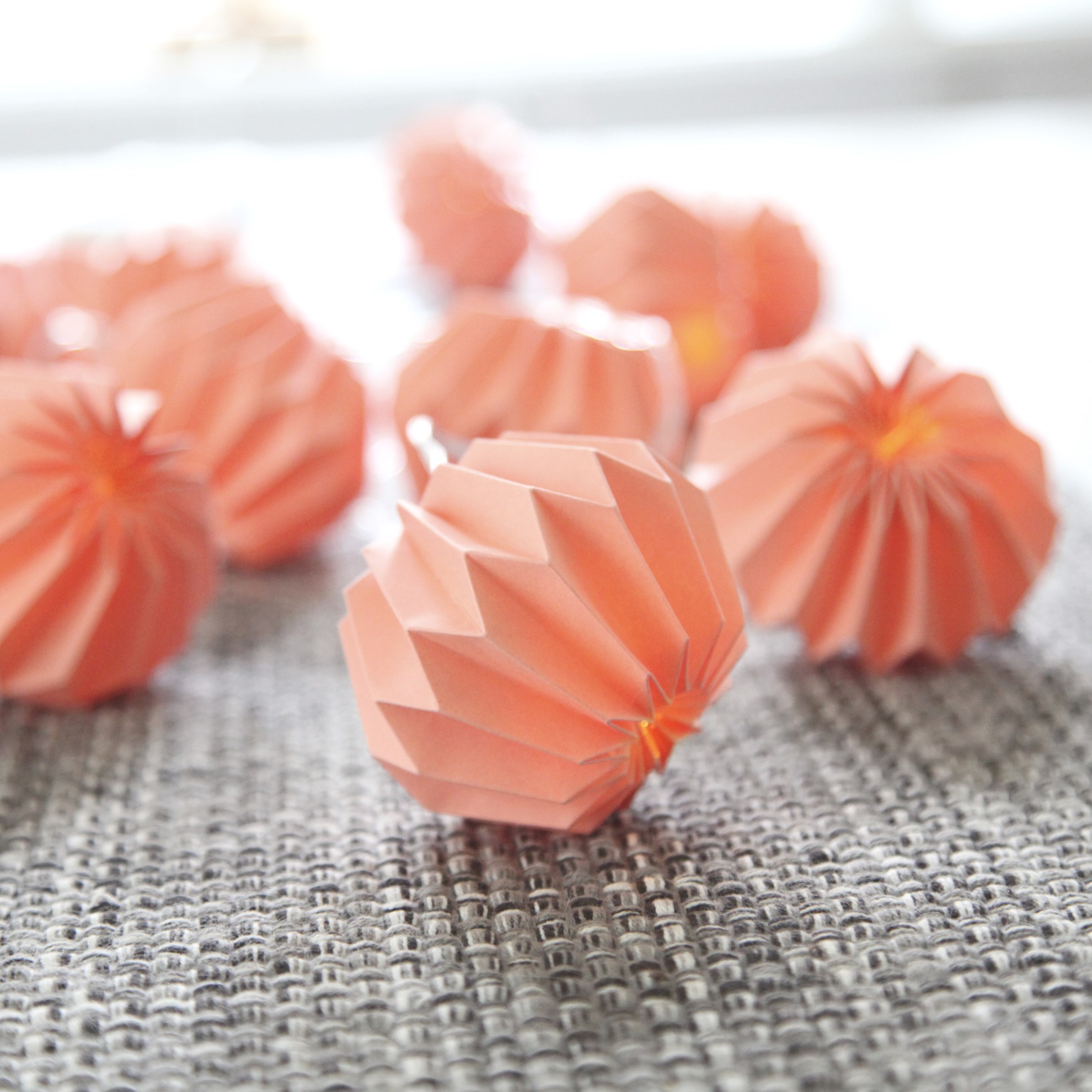 Světelný řetěz ORIGAM 10 LED světel 2,25 m_0