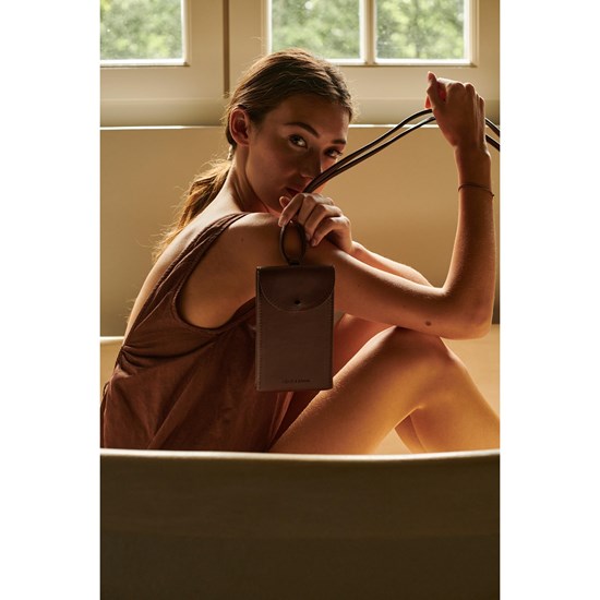 Monk & Anna phone pouch / mahogany_0