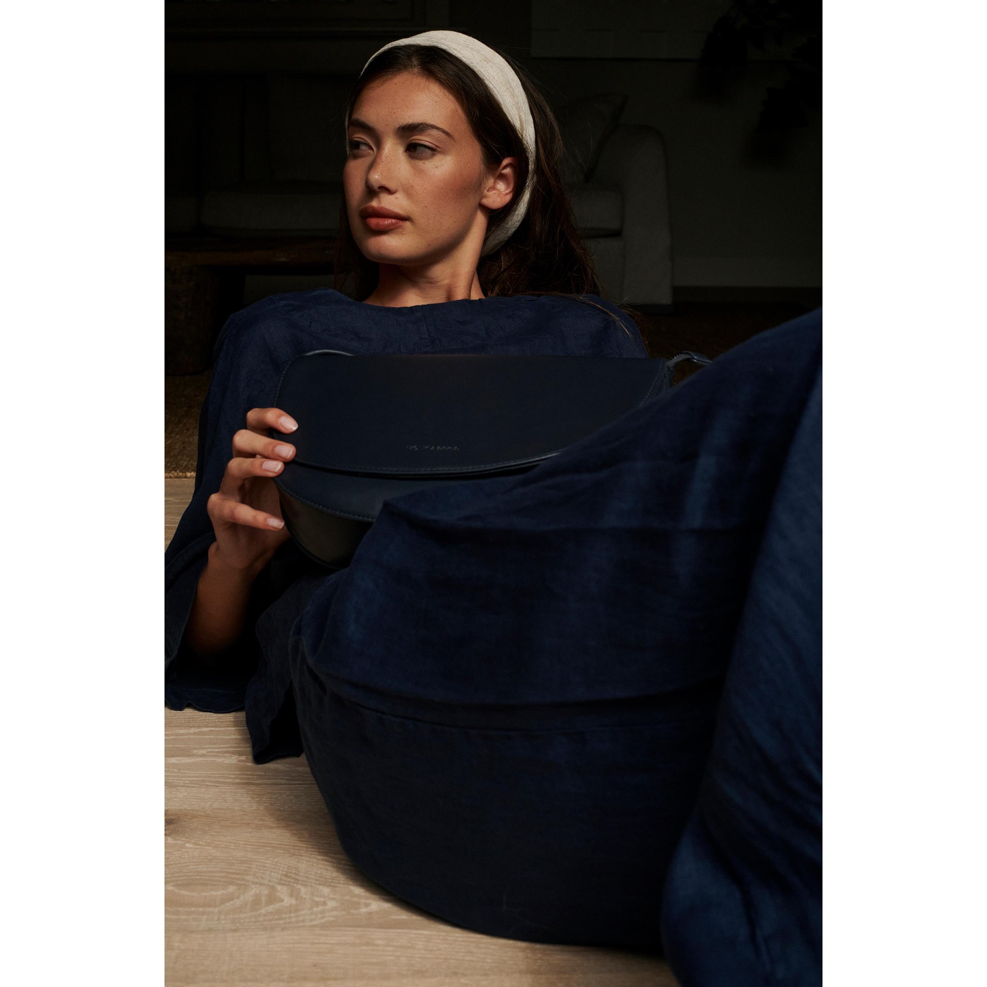 Kabelka SOMA půlměsíc Monk & Anna modročerná_2