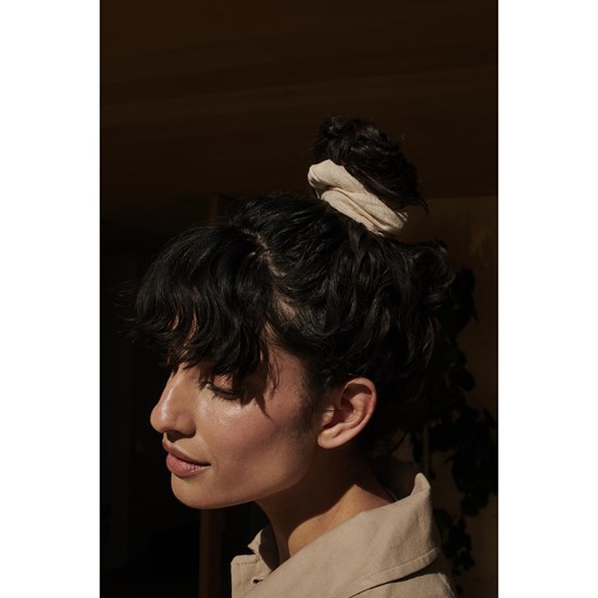 Monk & Anna scrunchie // linen milk_0