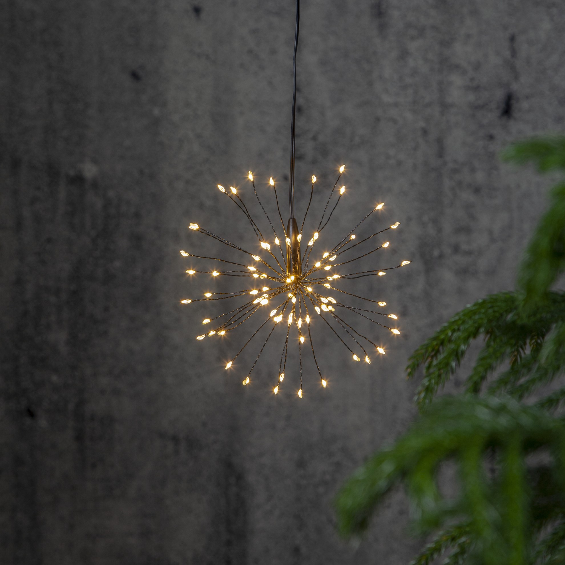 Závěsná LED světelná dekorace Firework 80x LED_0