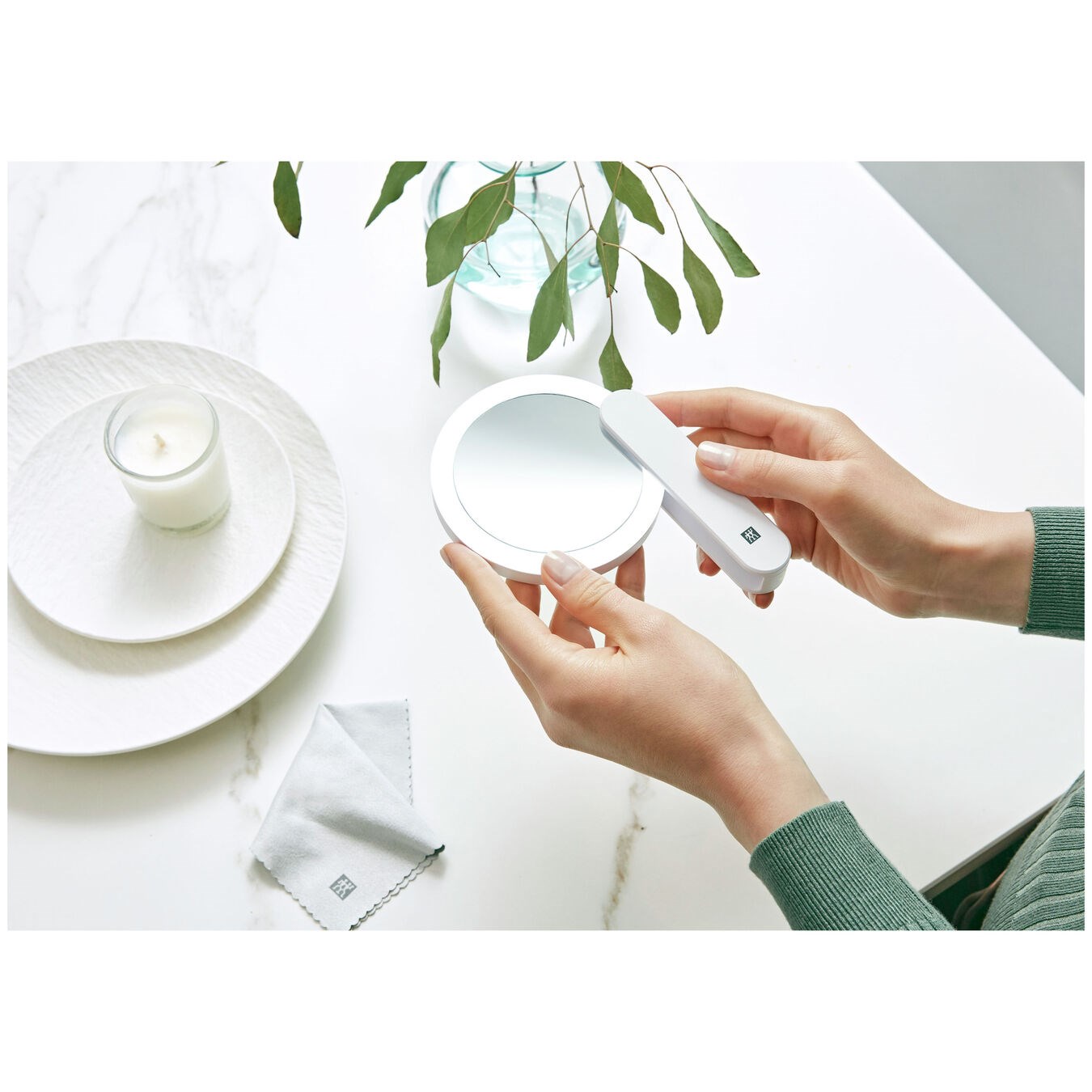 Skládací zvětšovací zrcátko s LED ZWILLING Premium_3