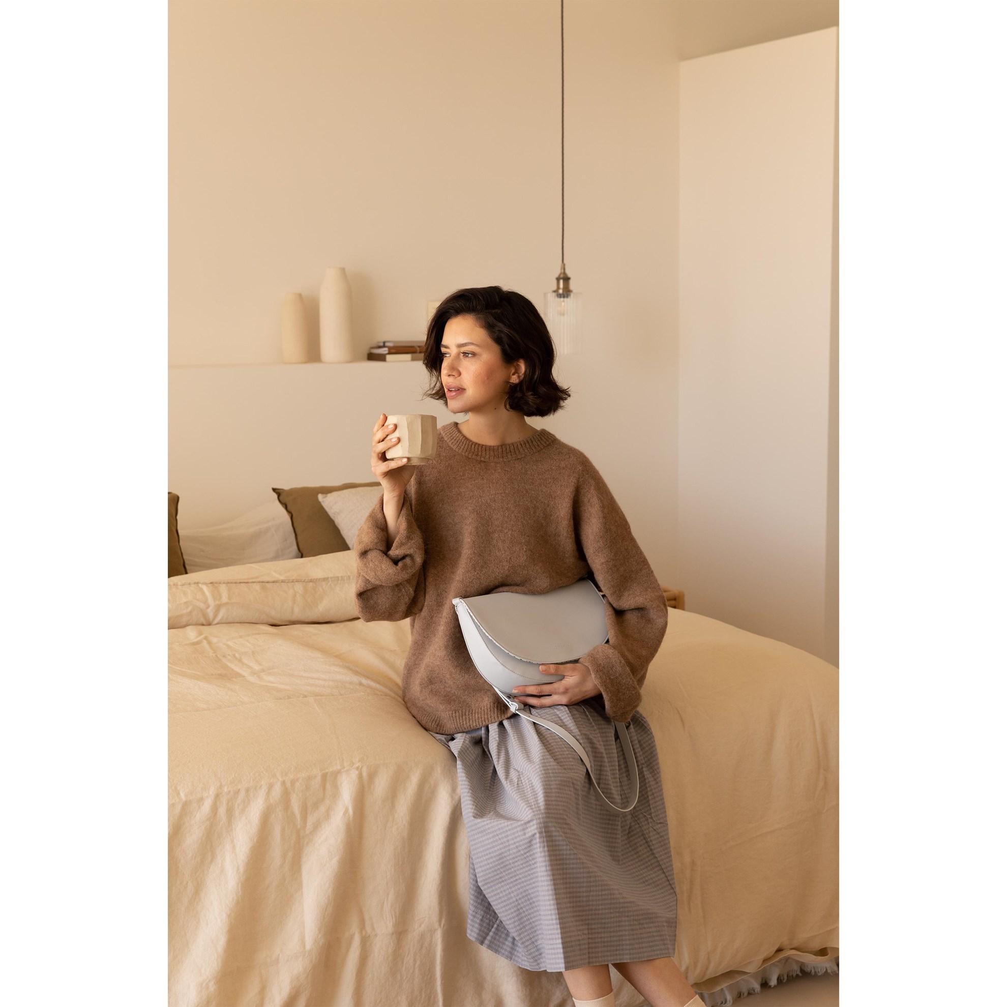 Kabelka SOMA půlměsíc Monk & Anna fog_4