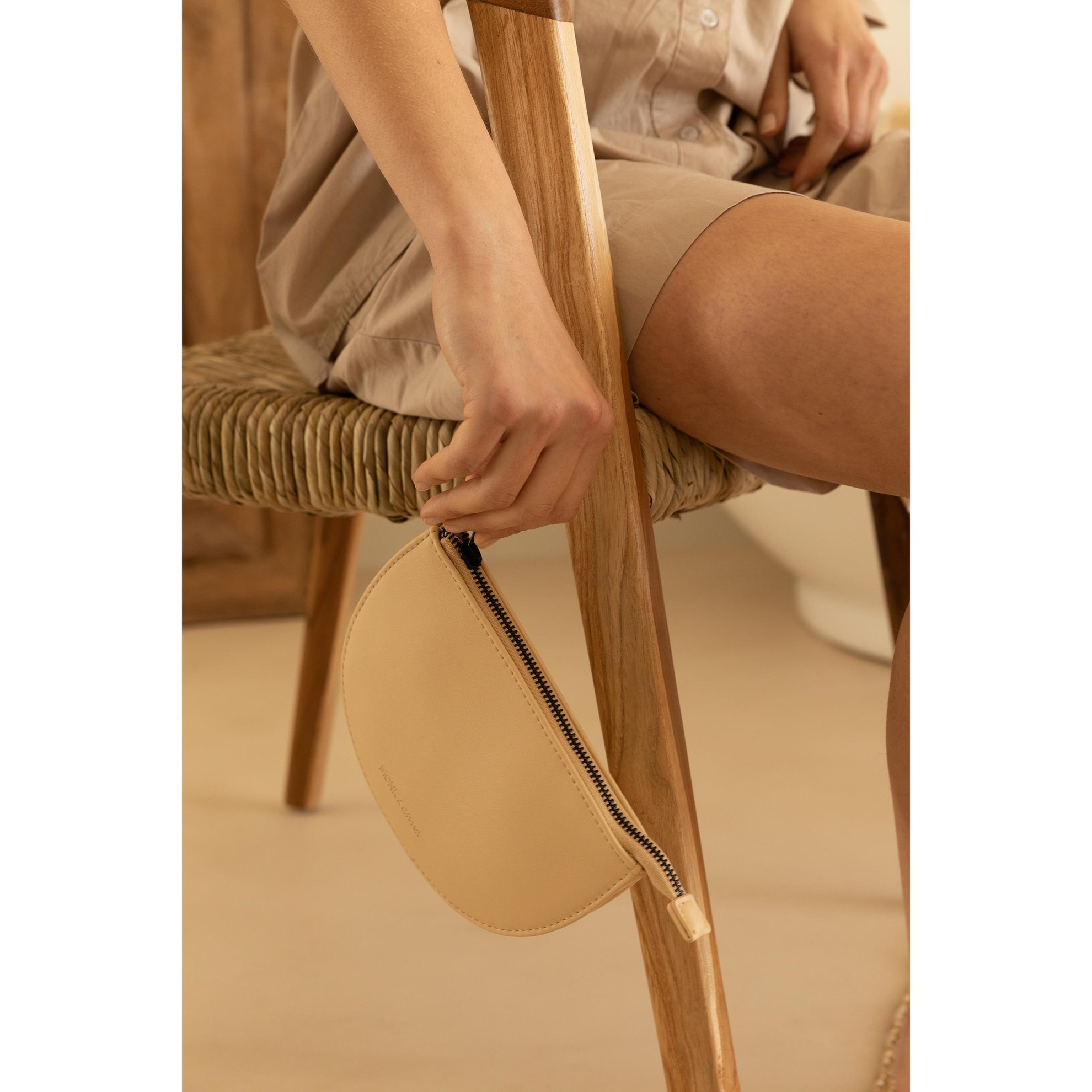 Peněženka / kosmetické pouzdro MONDOTO půlměsíc Monk & Anna hay_5