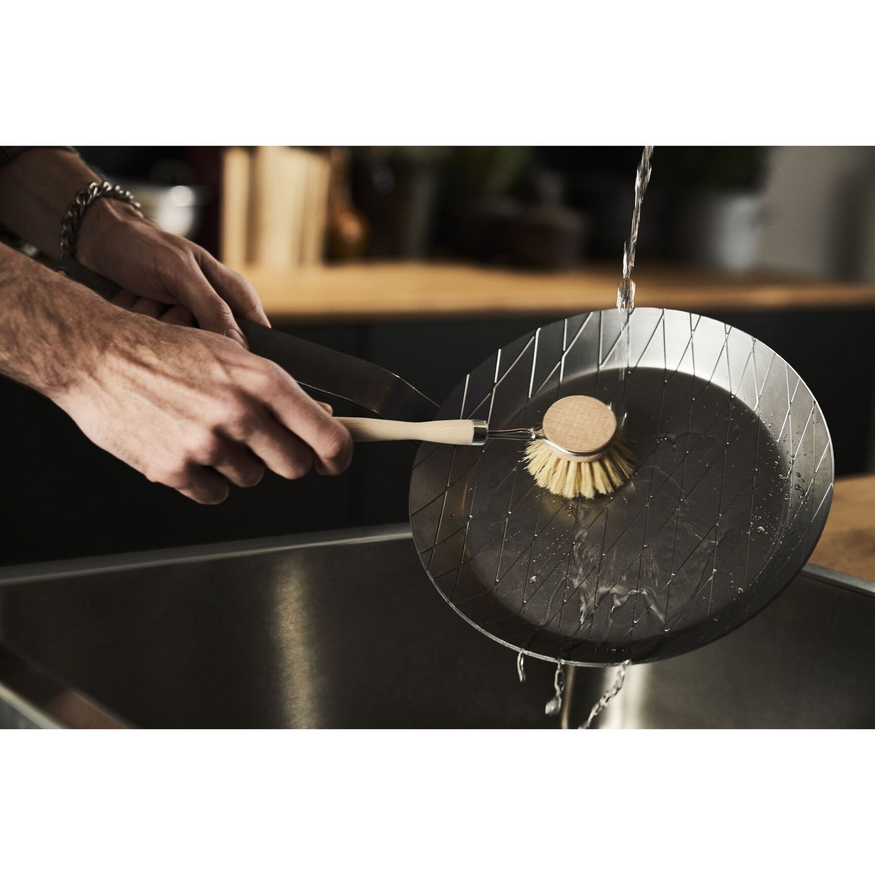 Kovová pánev ZWILLING TWIN FORGE 28 cm_8