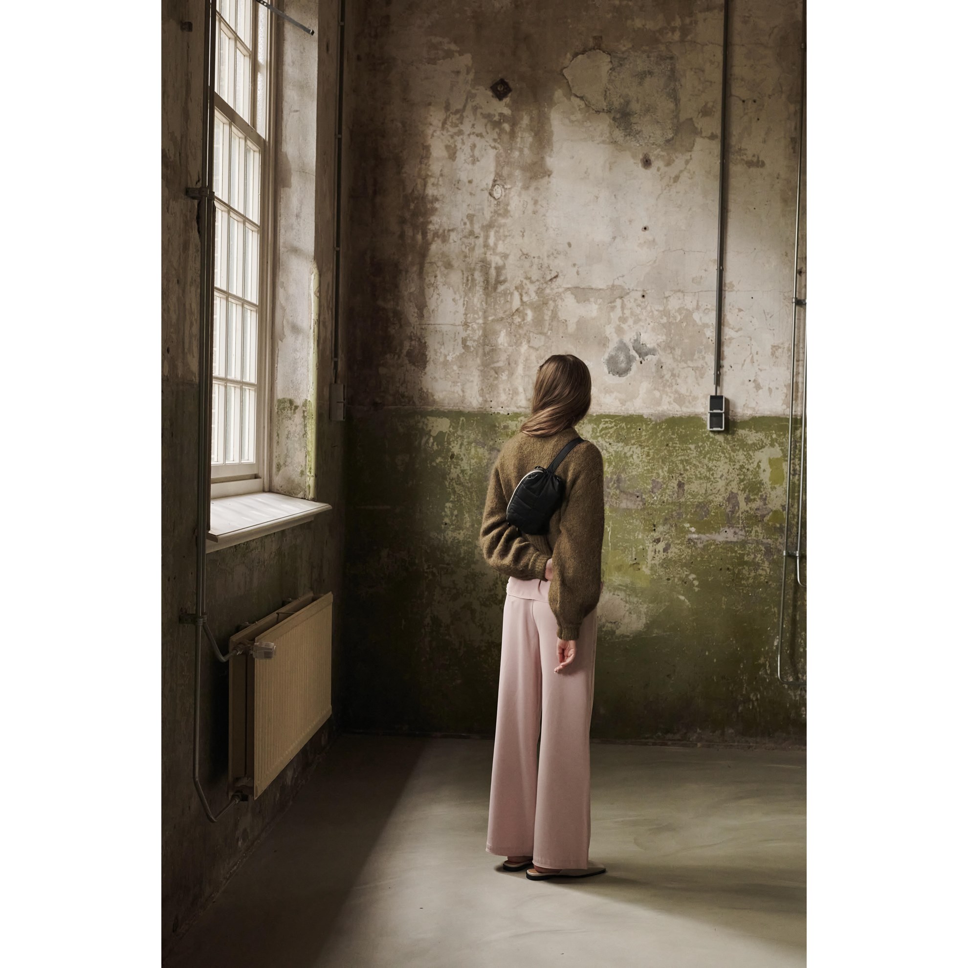 Kabelka / ledvinka s páskem Tinne+Mia CILOU prošívaná black_5