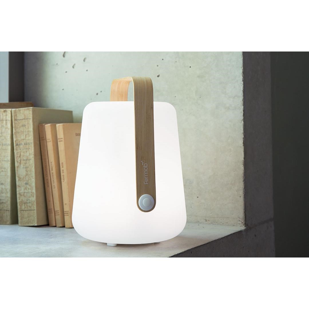 Fermob venkovní LED lampa BALAD s bambusovou rukojetí_0