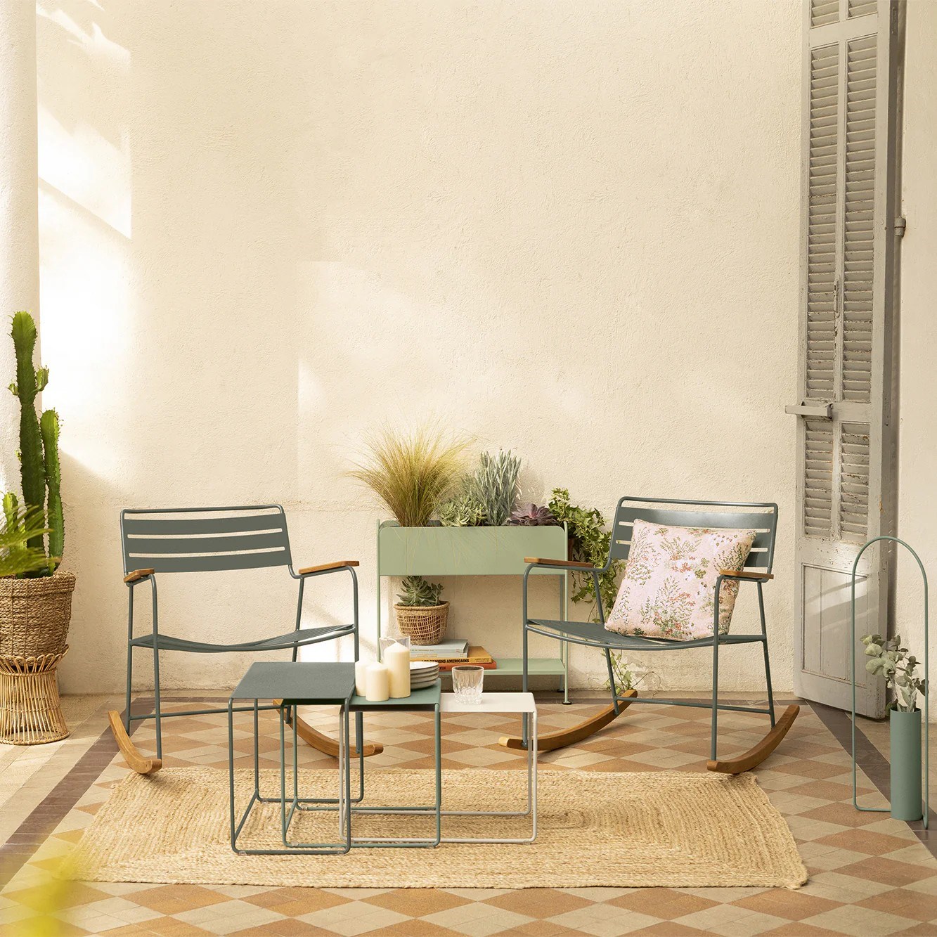 Regál na květináče nebo stolování Fermob PICOLINO V.63 cm - Cactus_11