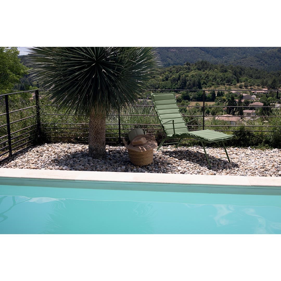 Skládací venkovní lehátko BISTRO - Poppy_1