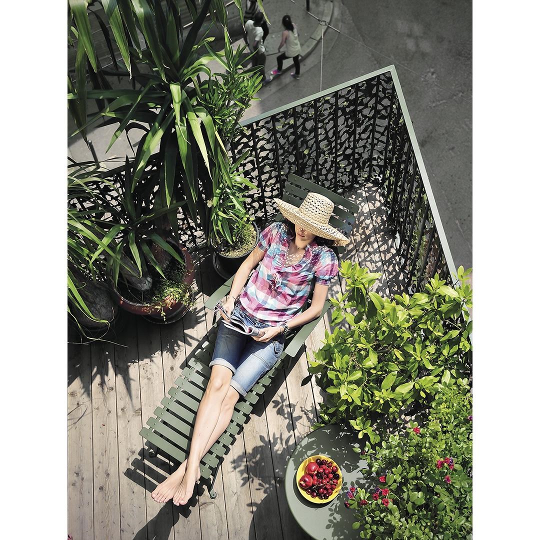 Skládací venkovní lehátko BISTRO - Poppy_3