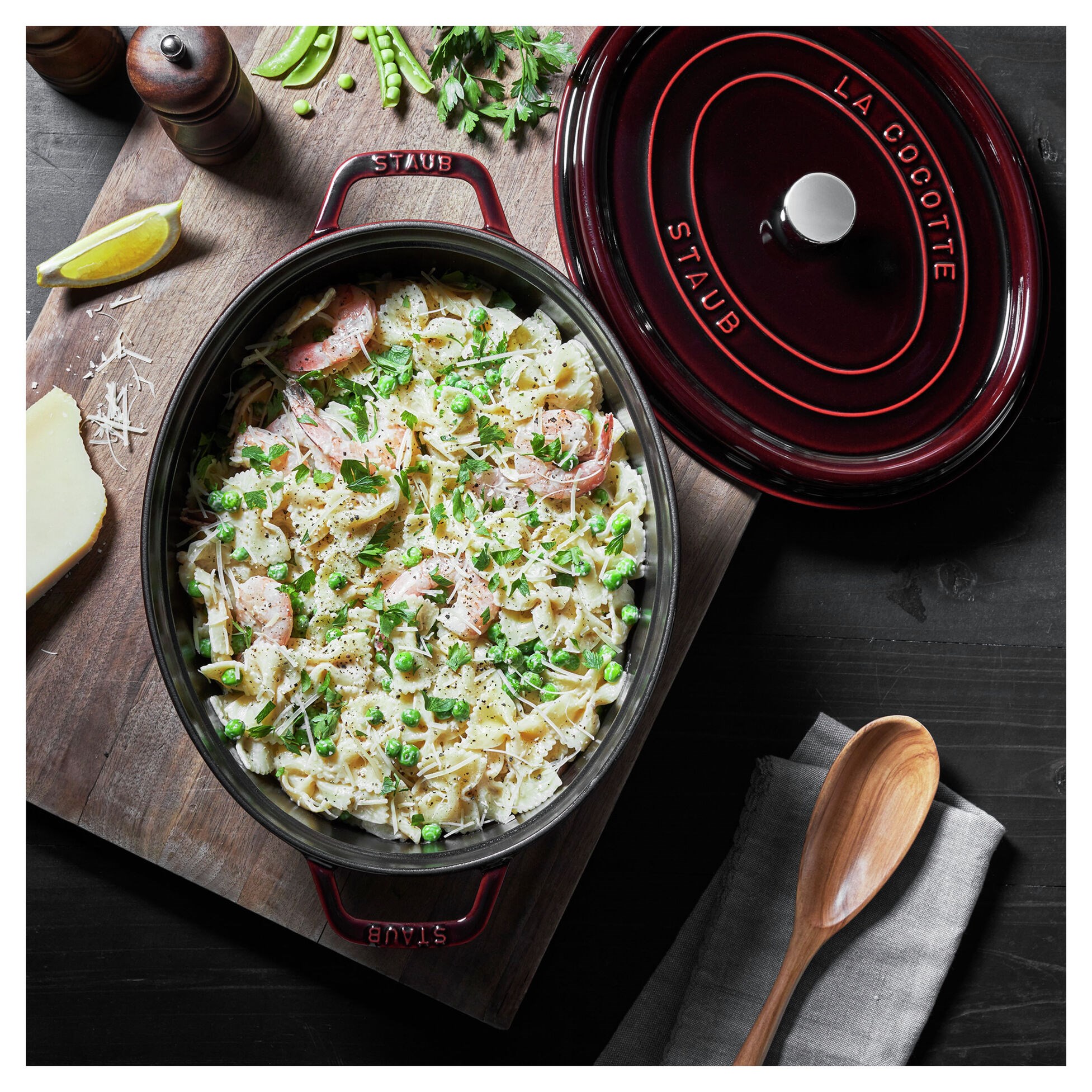 Hrnec STAUB  oválný 31 cm vínový 5,5l_1