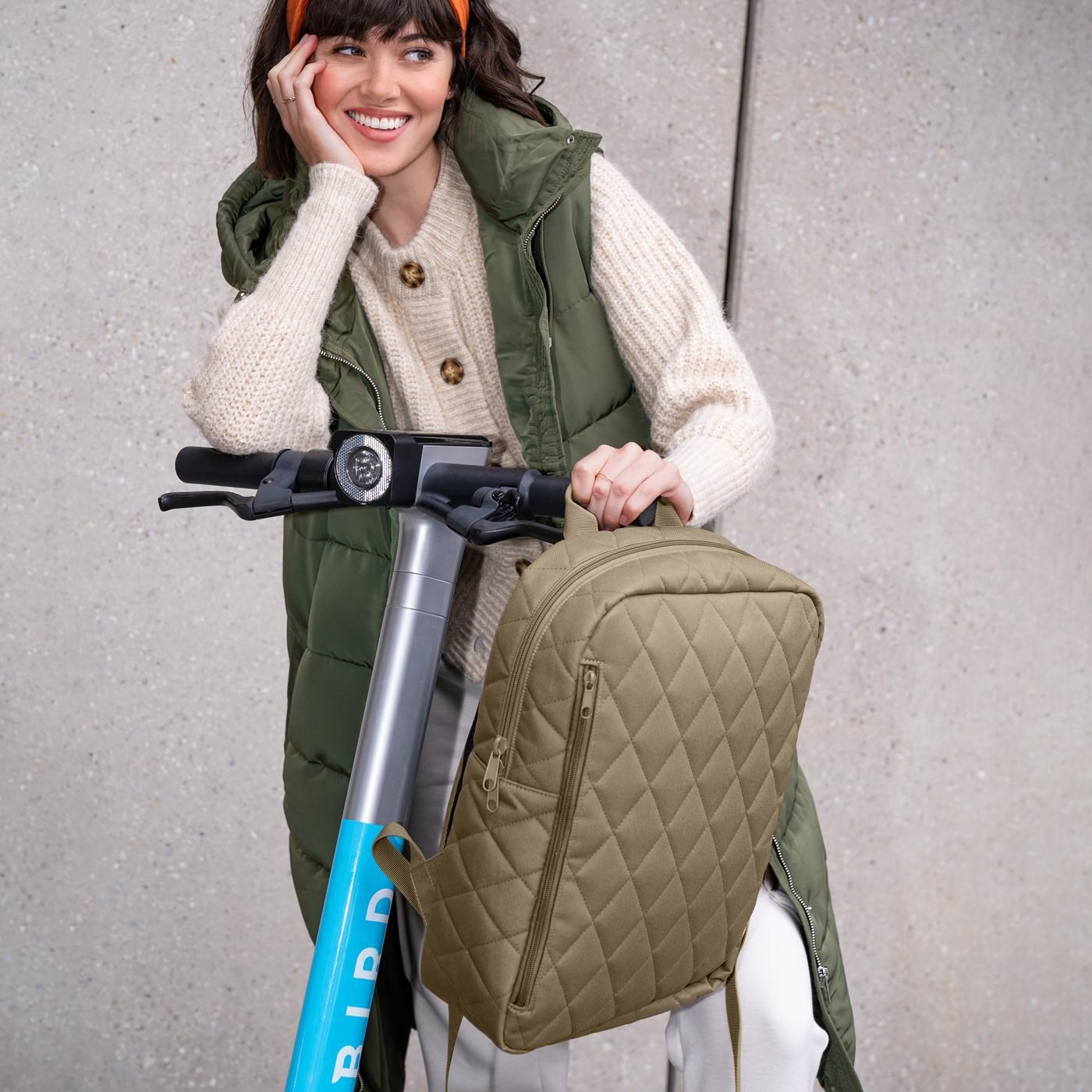 Batoh Classic Backpack M rhombus olive_1