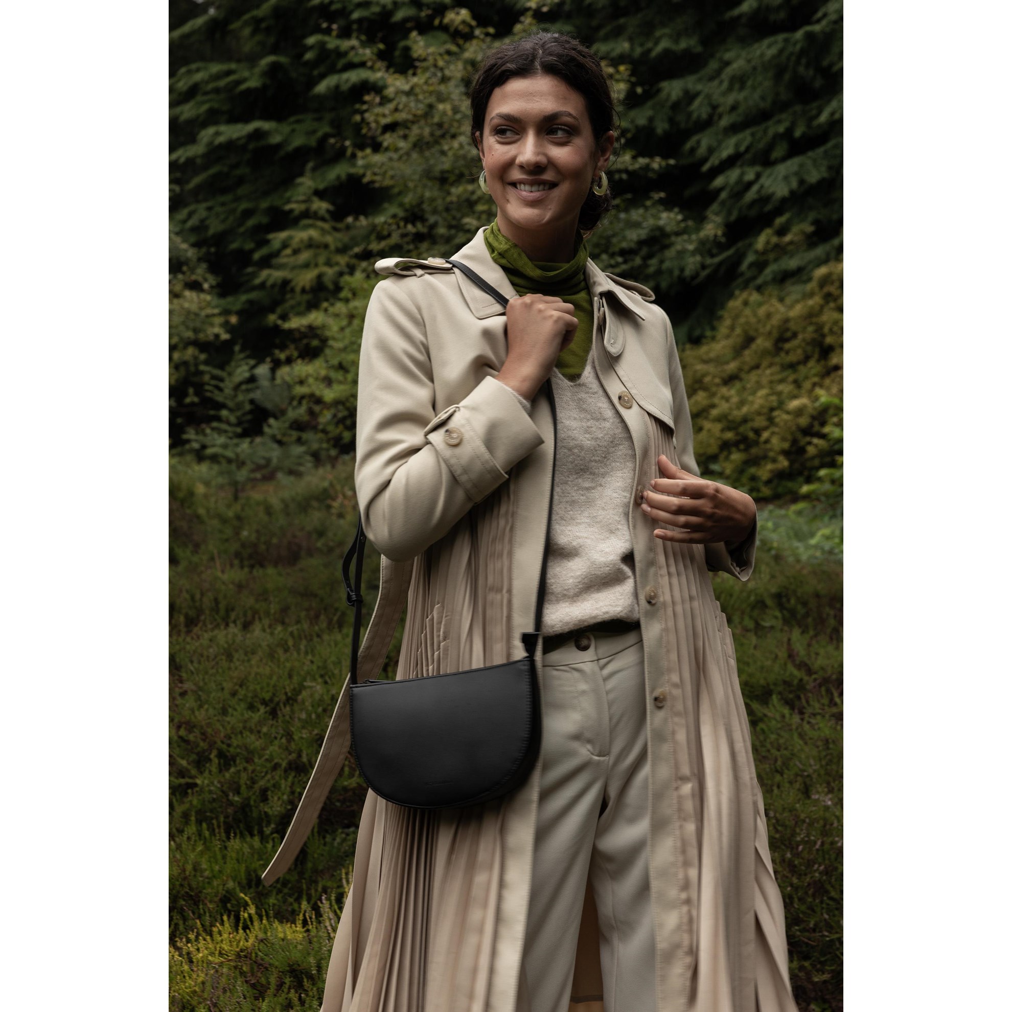 Kabelka Monk & Anna FAROU půlměsíc black_3