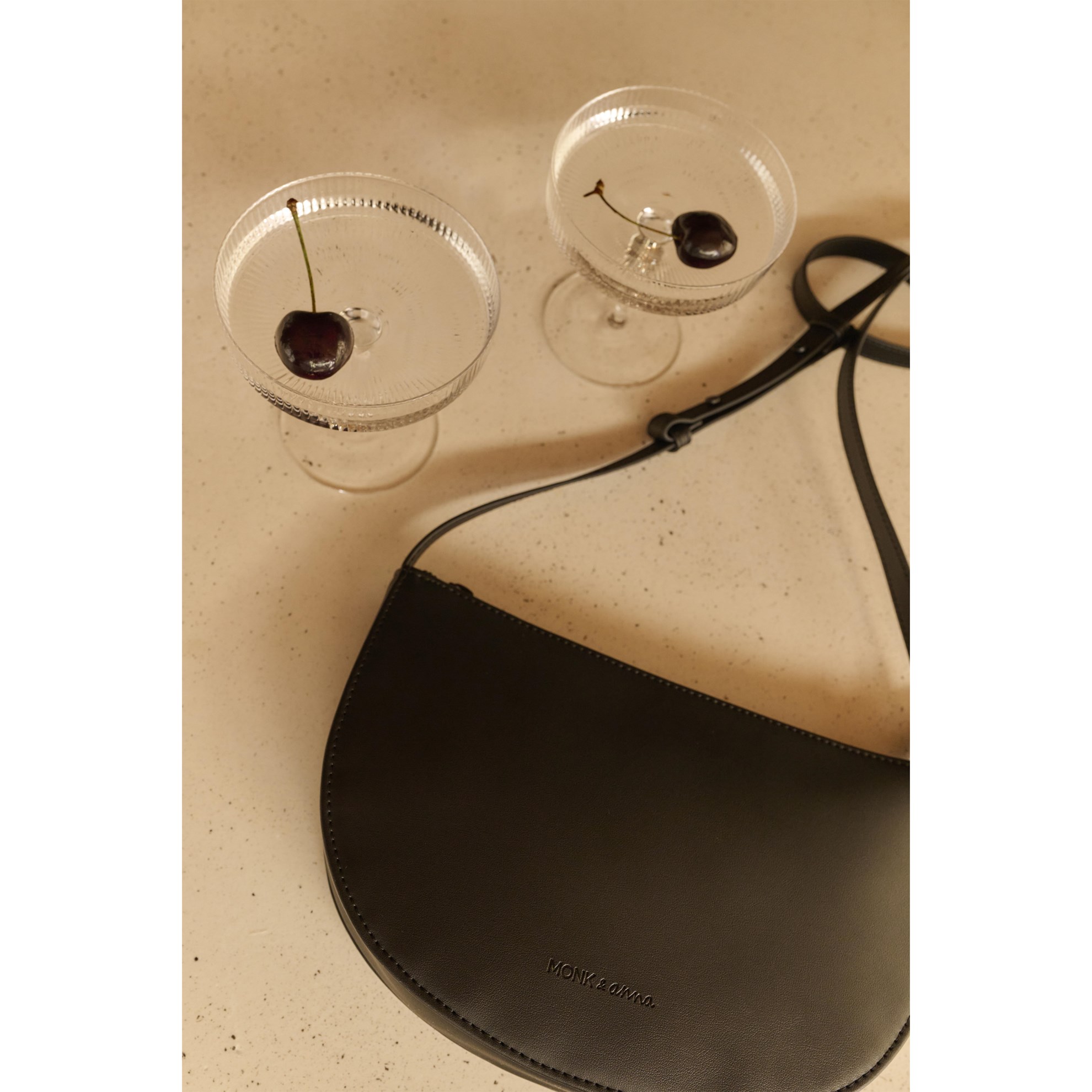 Kabelka Monk & Anna FAROU půlměsíc black_0