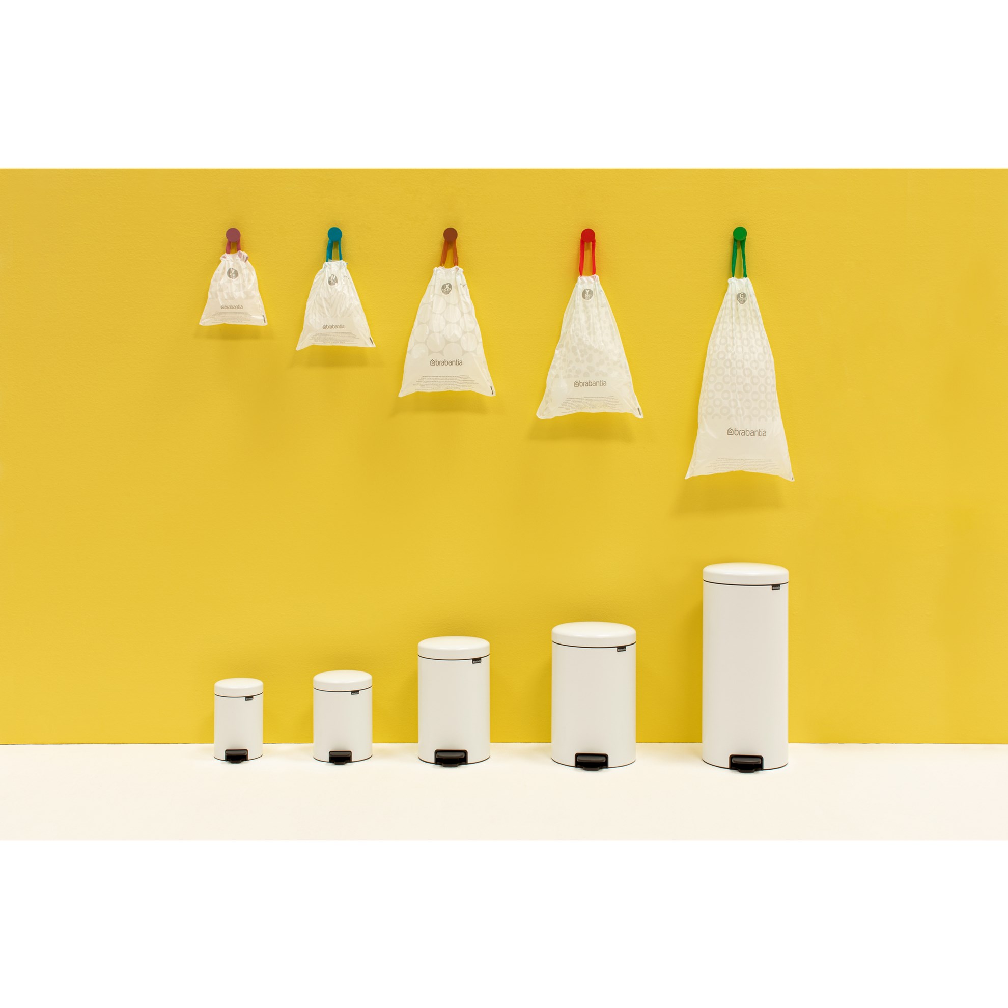 Pedálový odpadkový koš Brabantia NEW ICON 3l bílý_3