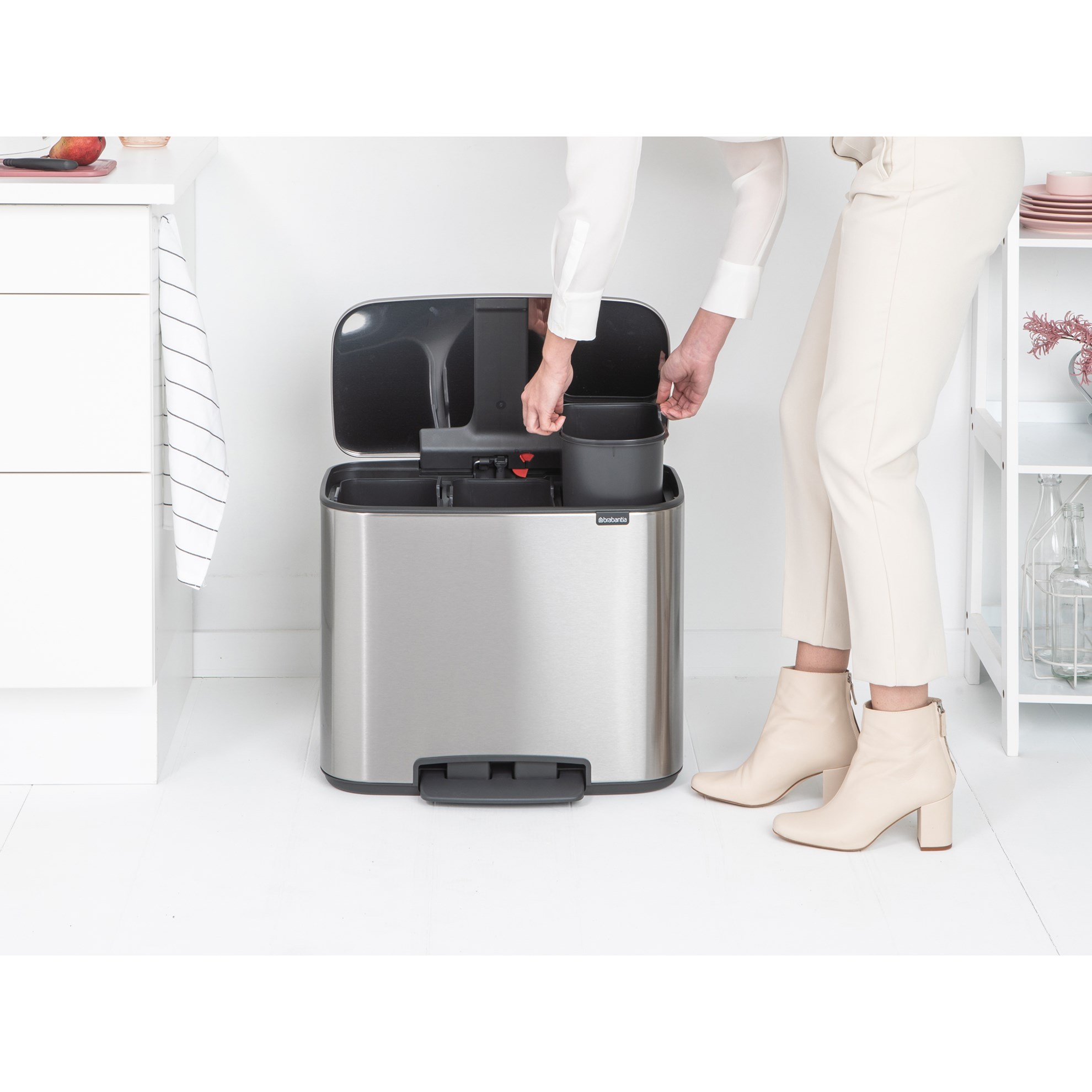 Pedálový odpadkový koš Brabantia BO 3x11l matný nerez_6